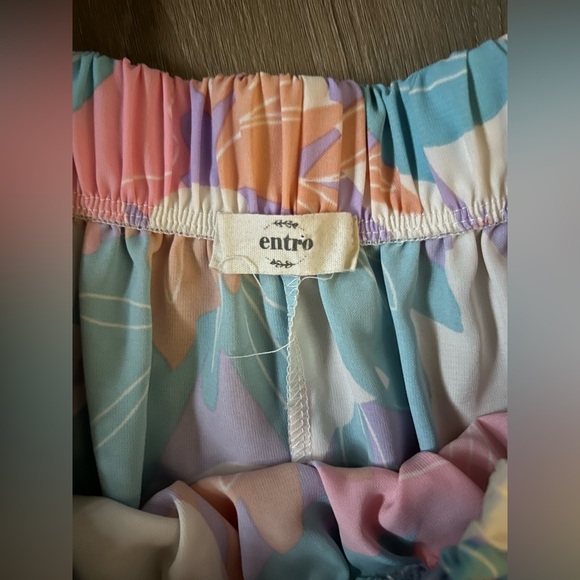 ENTRO Square Neck Floral Top EUC - Picture 7 of 8